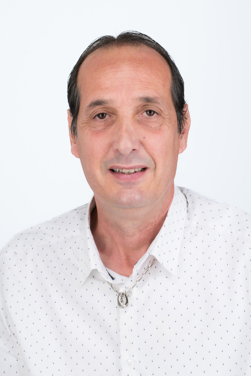 23 - Éric Aubert
